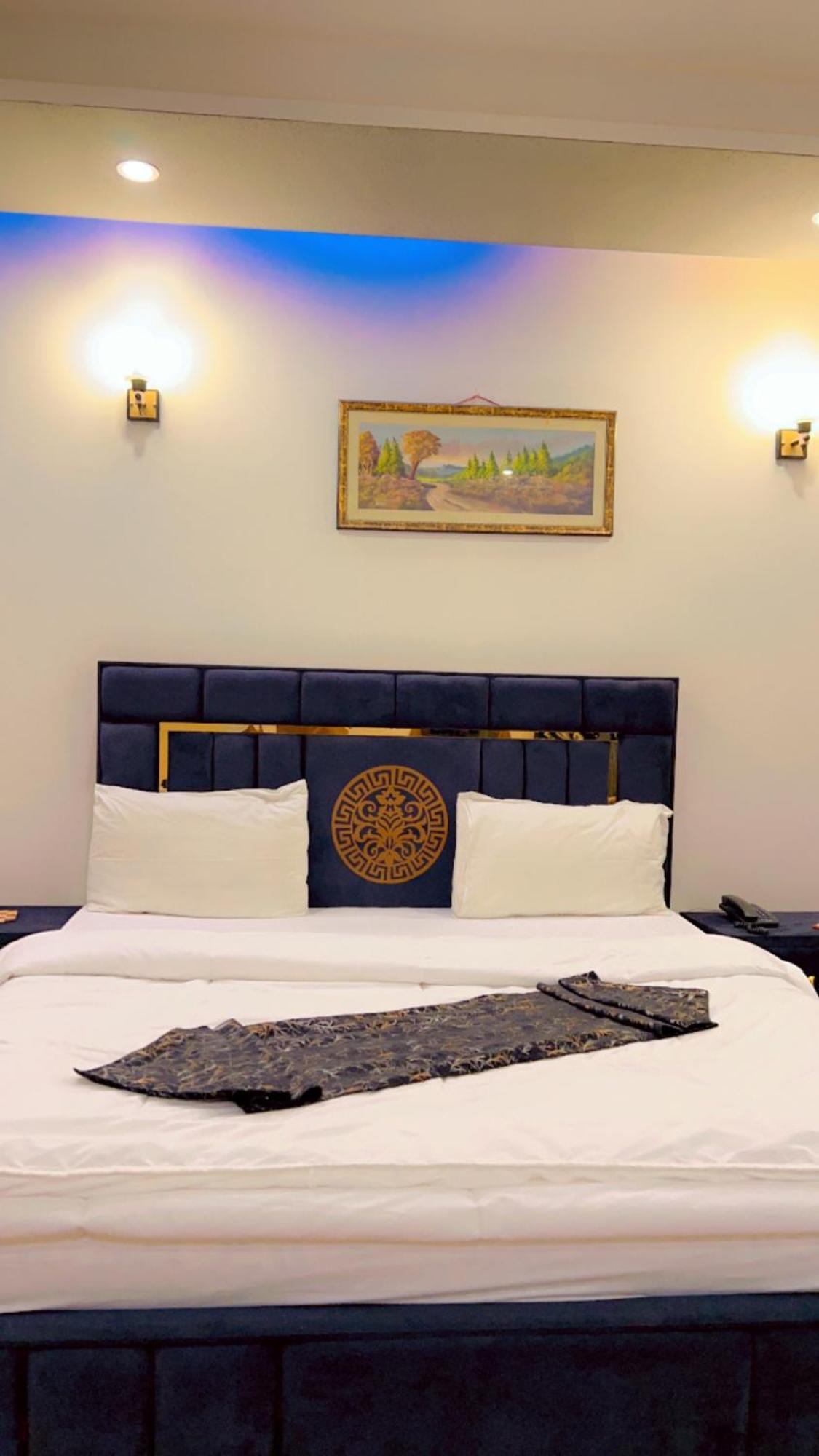 Imperial Lodges Family Guest House Islamabad Ngoại thất bức ảnh